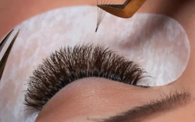 Extensiones de pestañas y sus complicaciones dermatologicas